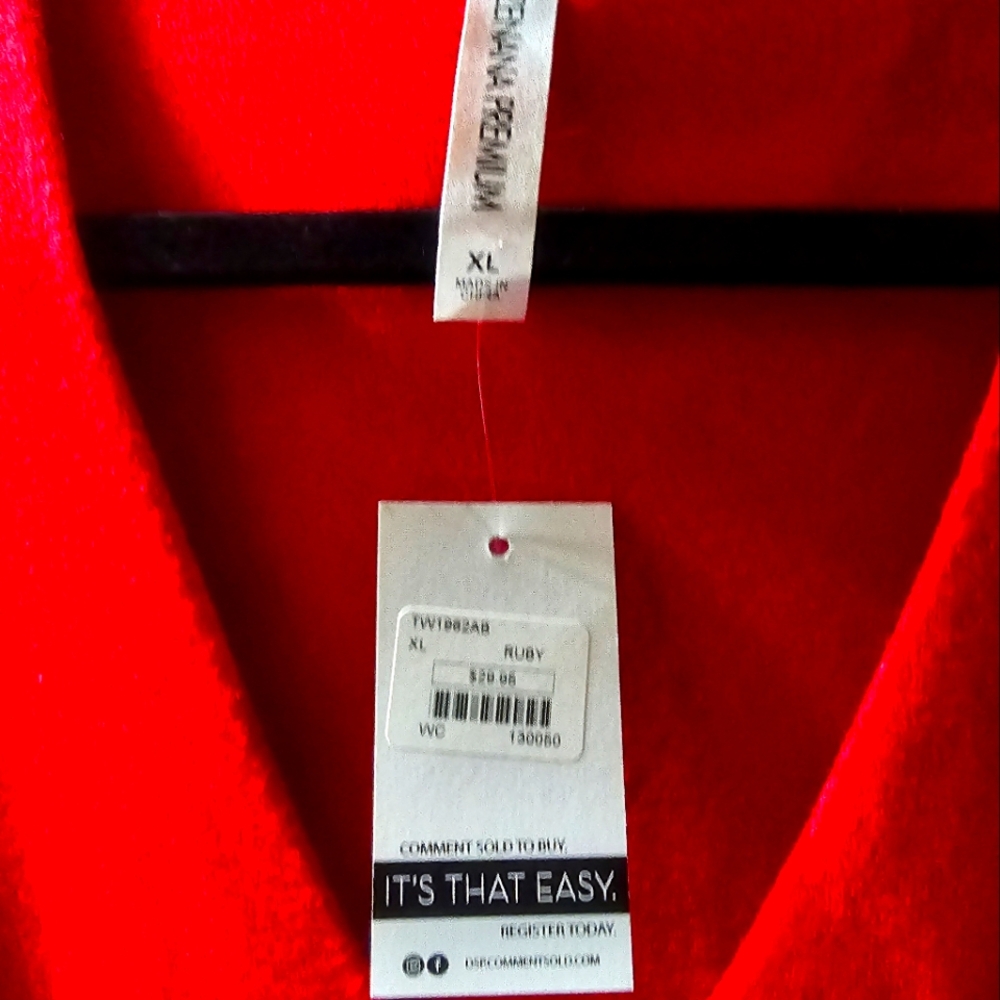 Womens NWT red sweater